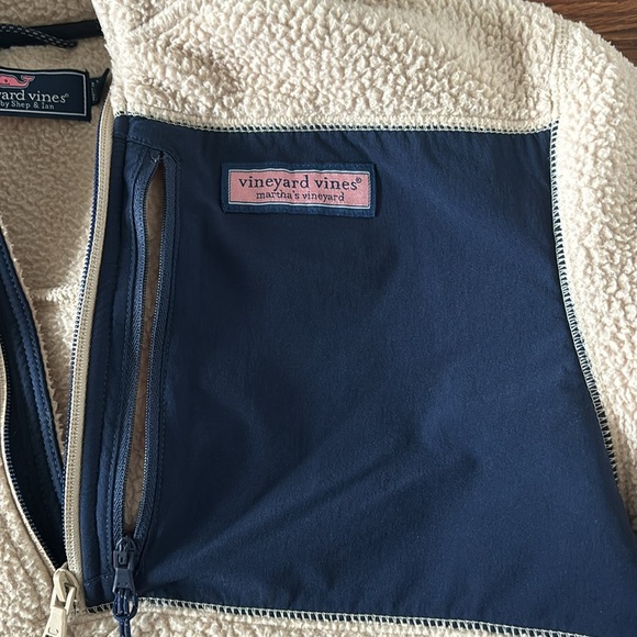 Vineyard Vines Men’s Sherpa size small - Picture 2 of 4